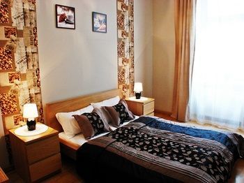 Old Town Apartment *